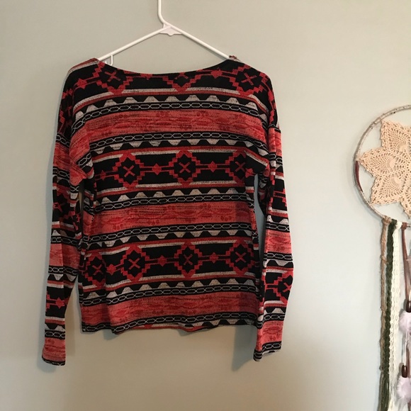 DONATED 🌿: Pattern Long Sleeve - Picture 4 of 5
